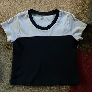 BRANDY MELVILLE TOP
